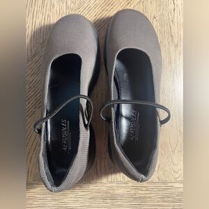 CLEARANCE - ANY 2 PAIRS OF SHOES $35 Aerosoles Outer Stretch Fabric Uppe